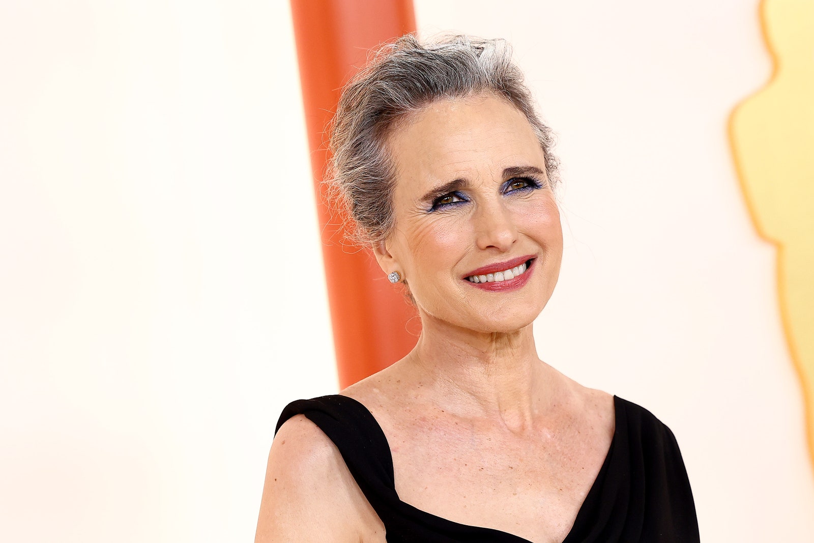 Andie-MacDowell-GettyImages-oscars-redcarpet-2023